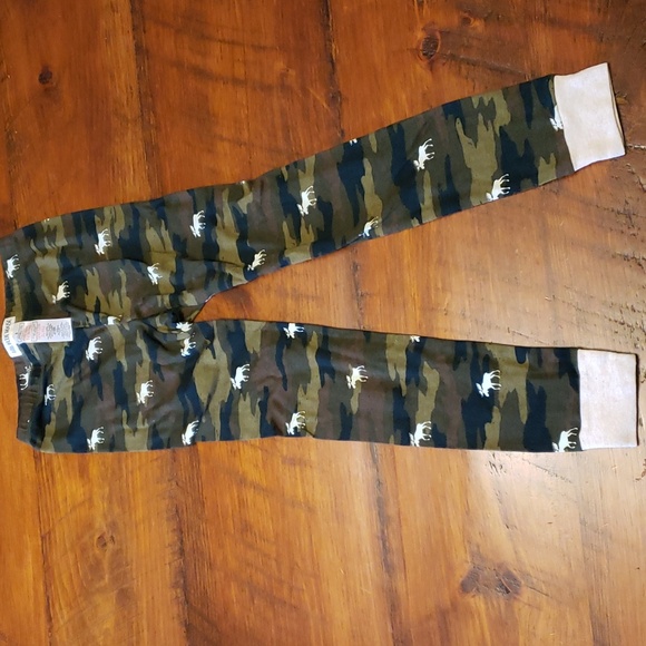 Camooseflage Kids Appliqué Pajama Set - Picture 4 of 7